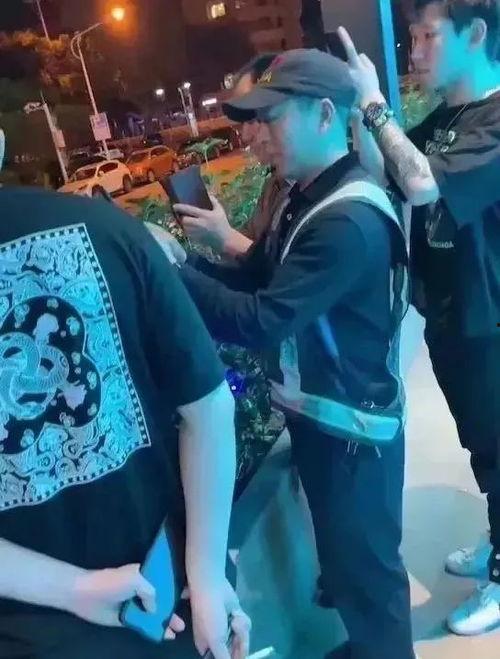 厦门某酒吧吃瓜视频,一幕幕趣味瞬间大盘点